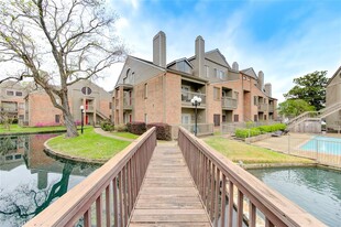 2023 Gentryside Dr in Houston, TX - Building Photo