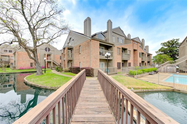 property at 2023 Gentryside Dr