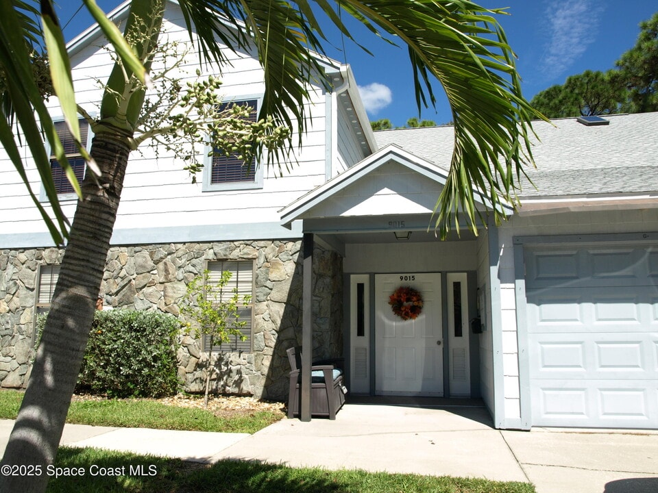 9015 Wedgewood Pl in Melbourne, FL - Building Photo