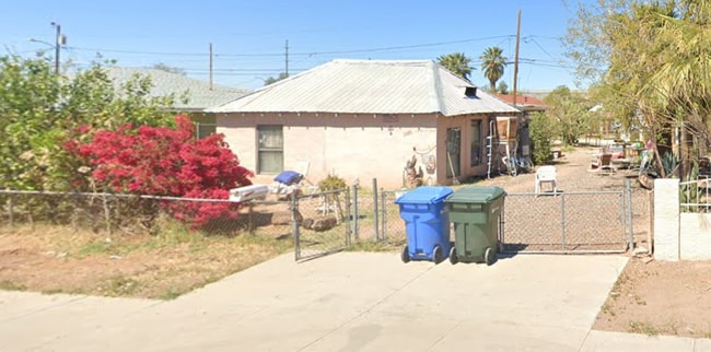 property at 2041 W Hadley St