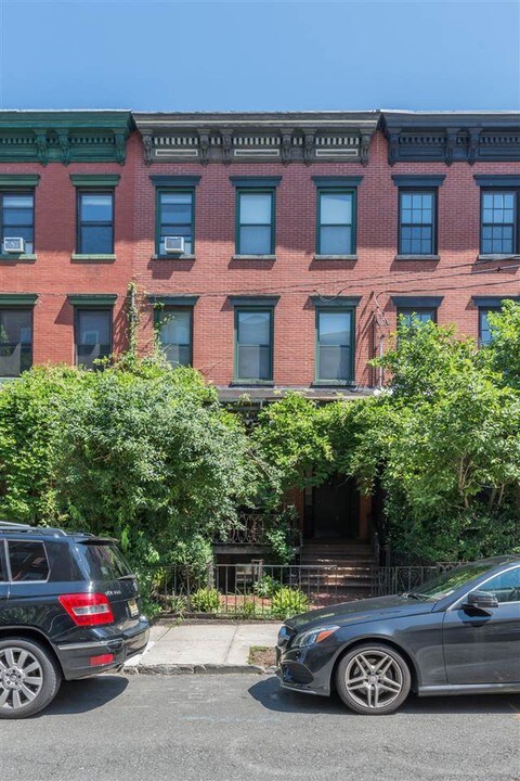 66 10th St-Unit -3 in Hoboken, NJ - Building Photo