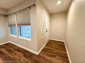 19206 Northridge Dr in Northville, MI - Building Photo - Building Photo