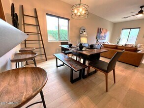 6119 E Knolls Way N in Cave Creek, AZ - Building Photo - Building Photo