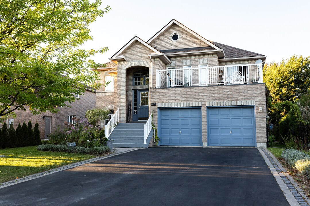 17 Mair Mills Dr in Collingwood, ON - Building Photo
