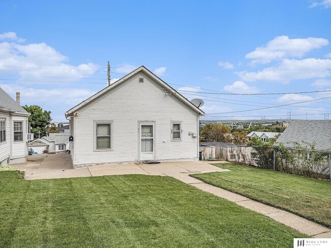 property at 815 Pierce St