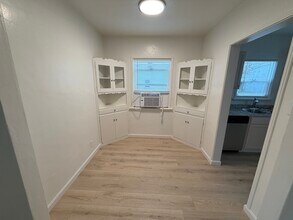 1521 Dixon St in Glendale, CA - Building Photo - Building Photo