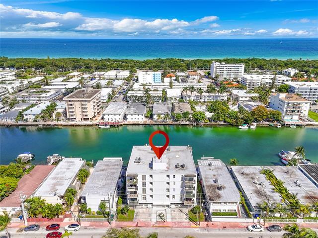 8305 Crespi Blvd, Unit 3C in Miami Beach, FL - Foto de edificio