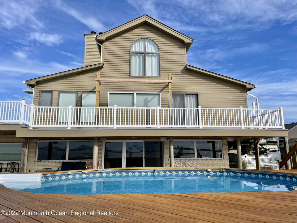218 Cartagena Dr in Brick, NJ - Building Photo