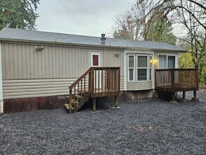 4129 W Pleasant St in Port Orchard, WA - Building Photo - Building Photo