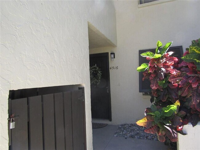 4516 Longwater Chase in Sarasota, FL - Building Photo - Building Photo