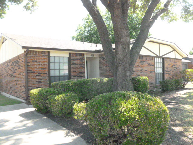 413 Alva Dr in Grand Prairie, TX - Building Photo