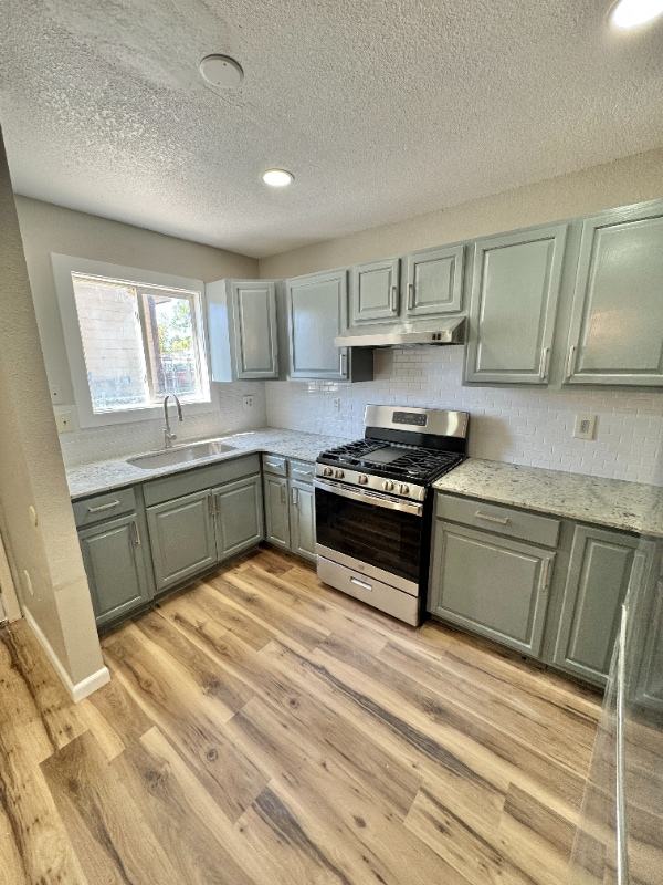 4325 Lashelle Ave in Colorado Springs, CO - Foto de edificio - Building Photo