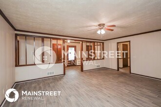 2245 Pinewood Dr in Covington, GA - Foto de edificio - Building Photo