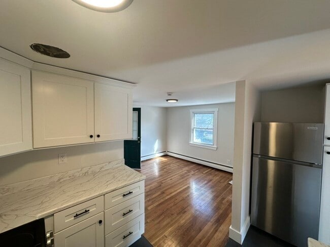997 Broadway in Raynham, MA - Building Photo - Building Photo