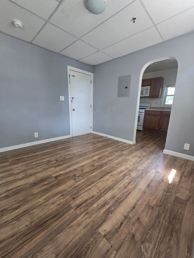 317 Calcon Hook Rd in Sharon Hill, PA - Building Photo - Building Photo