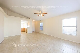 13014 W Hearn Rd in El Mirage, AZ - Foto de edificio - Building Photo