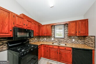 32 Emerald Pines Ln in Dallas, GA - Building Photo - Building Photo