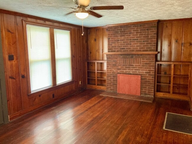 427 Fairmont Ave in Jackson, TN - Building Photo - Building Photo