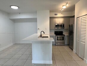 7220 NW 114th Ave, Unit 204 in Doral, FL - Building Photo - Building Photo
