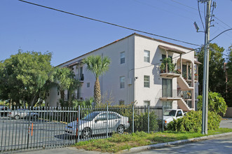 Airport View II in Miami, FL - Building Photo - Building Photo