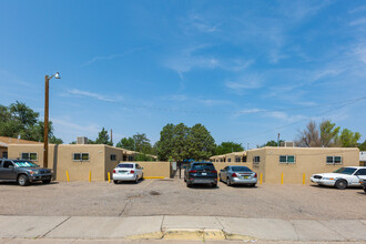 529 & 535 Utah St NE in Albuquerque, NM - Building Photo - Building Photo