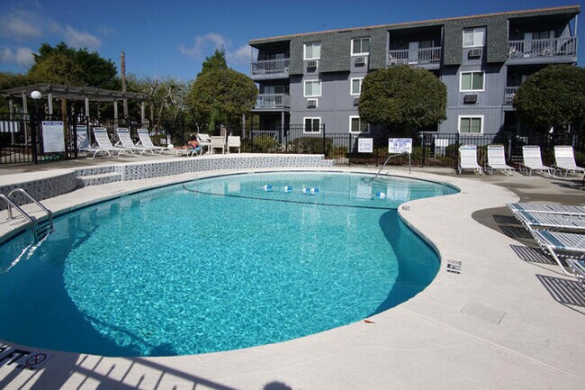 210 28th Ave S in Myrtle Beach, SC - Building Photo - Building Photo