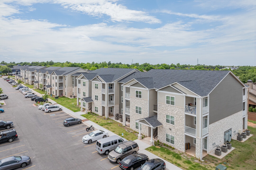The Legacy on Penn in Oklahoma City, OK - Building Photo