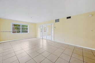 124 NE 19th Ct in Wilton Manors, FL - Building Photo - Building Photo