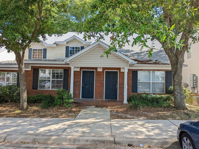 property at 2738 W Tharpe St