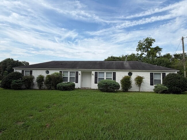 property at 1506 Idlewild Dr