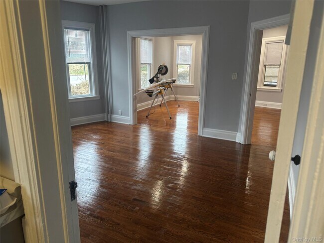 400 Dyckman St in Peekskill, NY - Building Photo - Building Photo