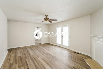 3804 Hillshire Dr in Nashville, TN - Building Photo - Building Photo