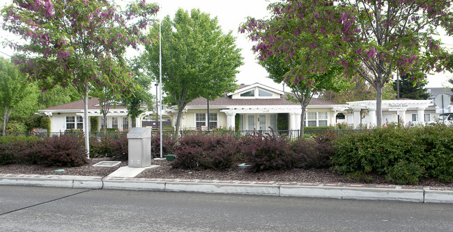 1660 Portola Ave in Livermore, CA - Building Photo - Building Photo