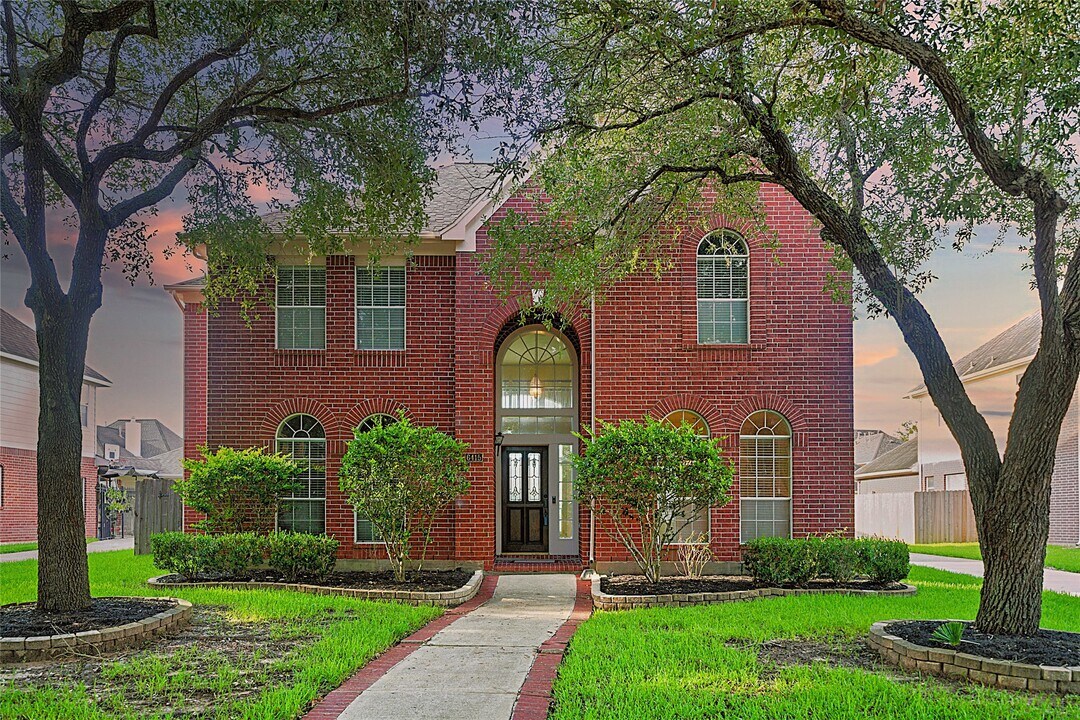6415 Coley Park in Sugar Land, TX - Building Photo