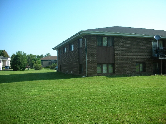 4604 Governors Dr in Rockford, IL - Building Photo - Building Photo