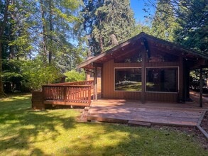 23415 97th Pl W in Edmonds, WA - Foto de edificio - Building Photo