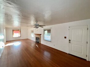 4196 Manzanita Dr in San Diego, CA - Building Photo - Building Photo