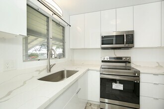 98-1425-1425 Kamahao St in Pearl City, HI - Building Photo - Building Photo