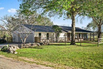 1219 Sisterdale Rd in Boerne, TX - Building Photo - Building Photo