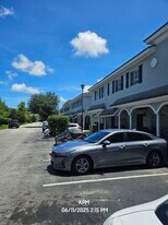 1153 Colonial Palms Way in West Palm Beach, FL - Building Photo