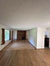 3850-3850 SW Marigold St in Portland, OR - Building Photo - Building Photo