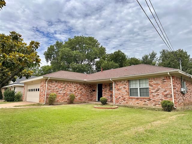 property at 1520 Ridgeway Dr