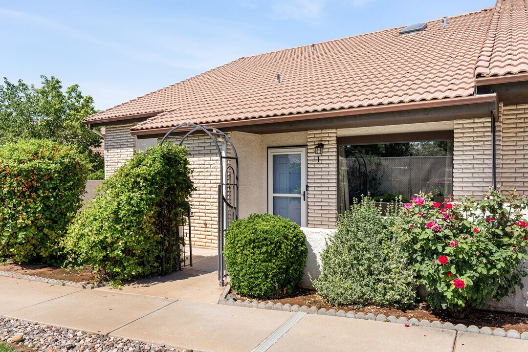 490 E 700 S in Saint George, UT - Building Photo