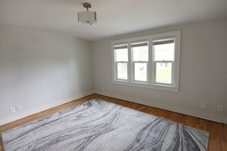 1009 Colfax Ave in Grand Haven, MI - Building Photo - Building Photo