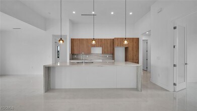 1713 NW 2nd St in Cape Coral, FL - Building Photo - Building Photo