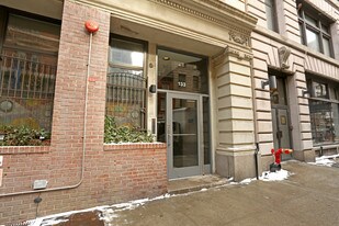 133 W 17th St in New York, NY - Building Photo