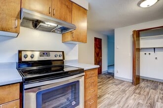 3978 SE 174th Ave in Portland, OR - Building Photo - Building Photo