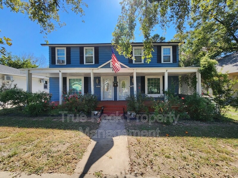 511 E 14th St in Ada, OK - Building Photo
