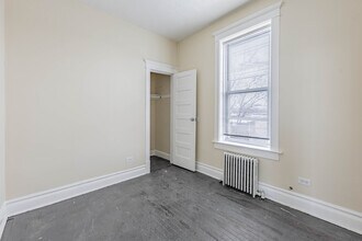 758 W 71st St in Chicago, IL - Building Photo - Building Photo