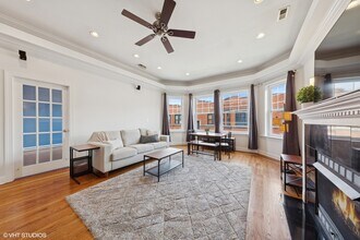1114 W Pratt Blvd in Chicago, IL - Building Photo - Building Photo